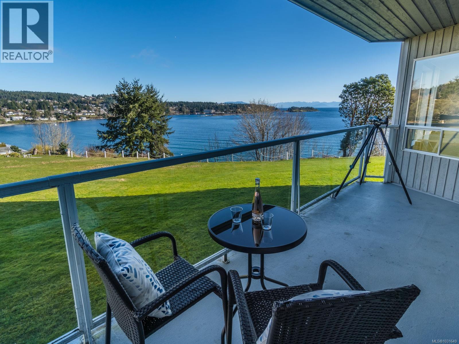 #205 2560 DEPARTURE BAY RD - 15