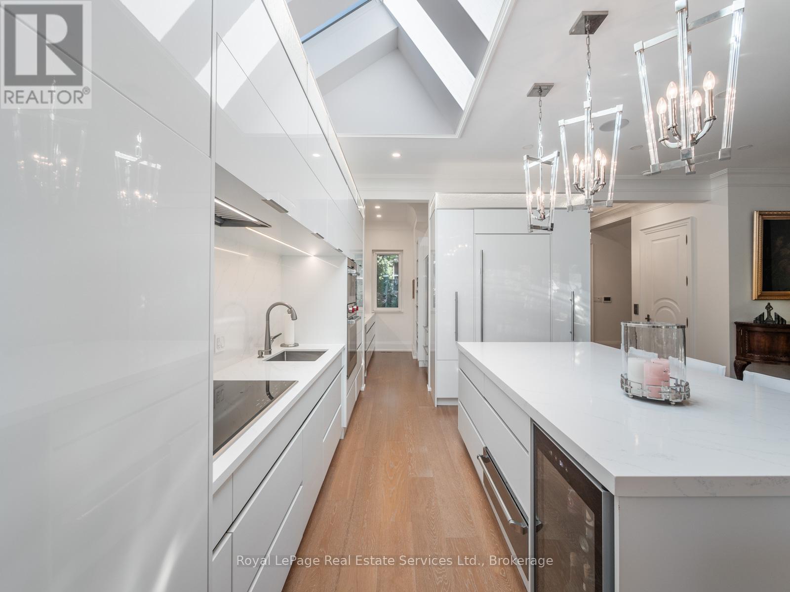 36 ANDERSON STREET - 10