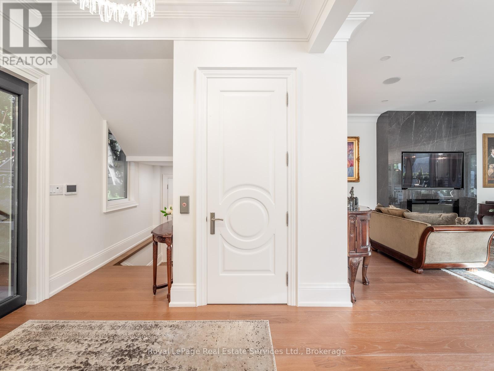 36 ANDERSON STREET - 14