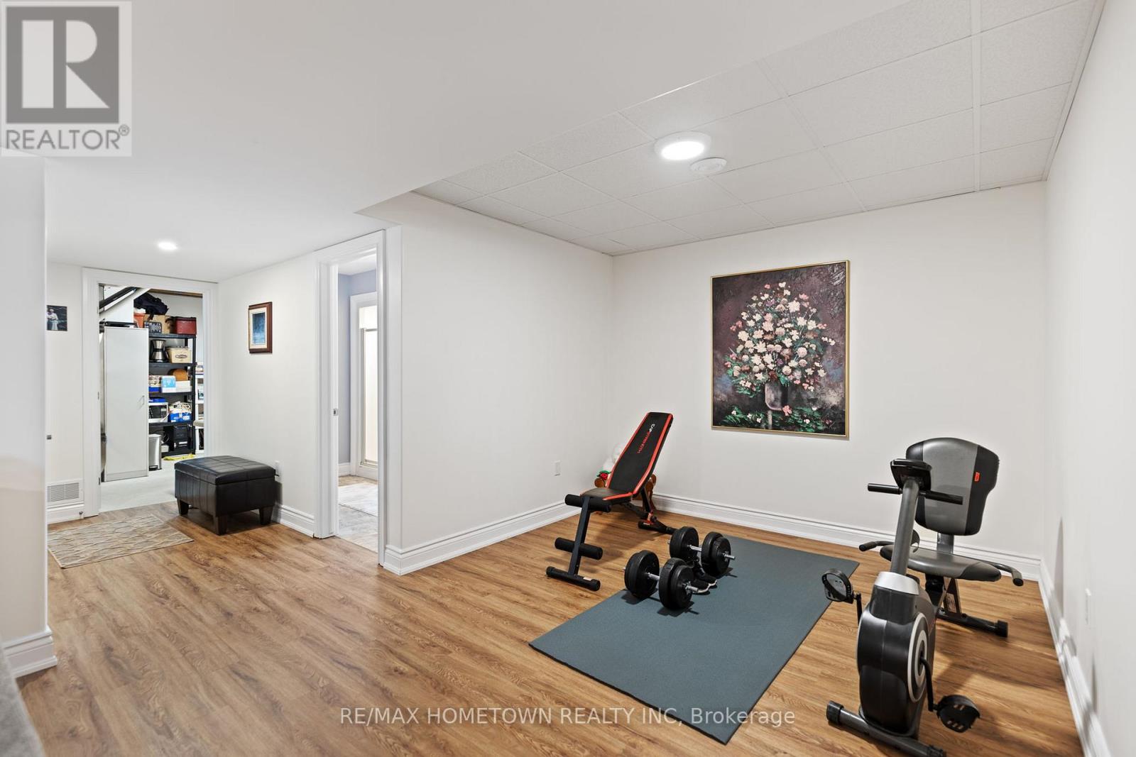 8 BILLINGS AVENUE W — photo 23