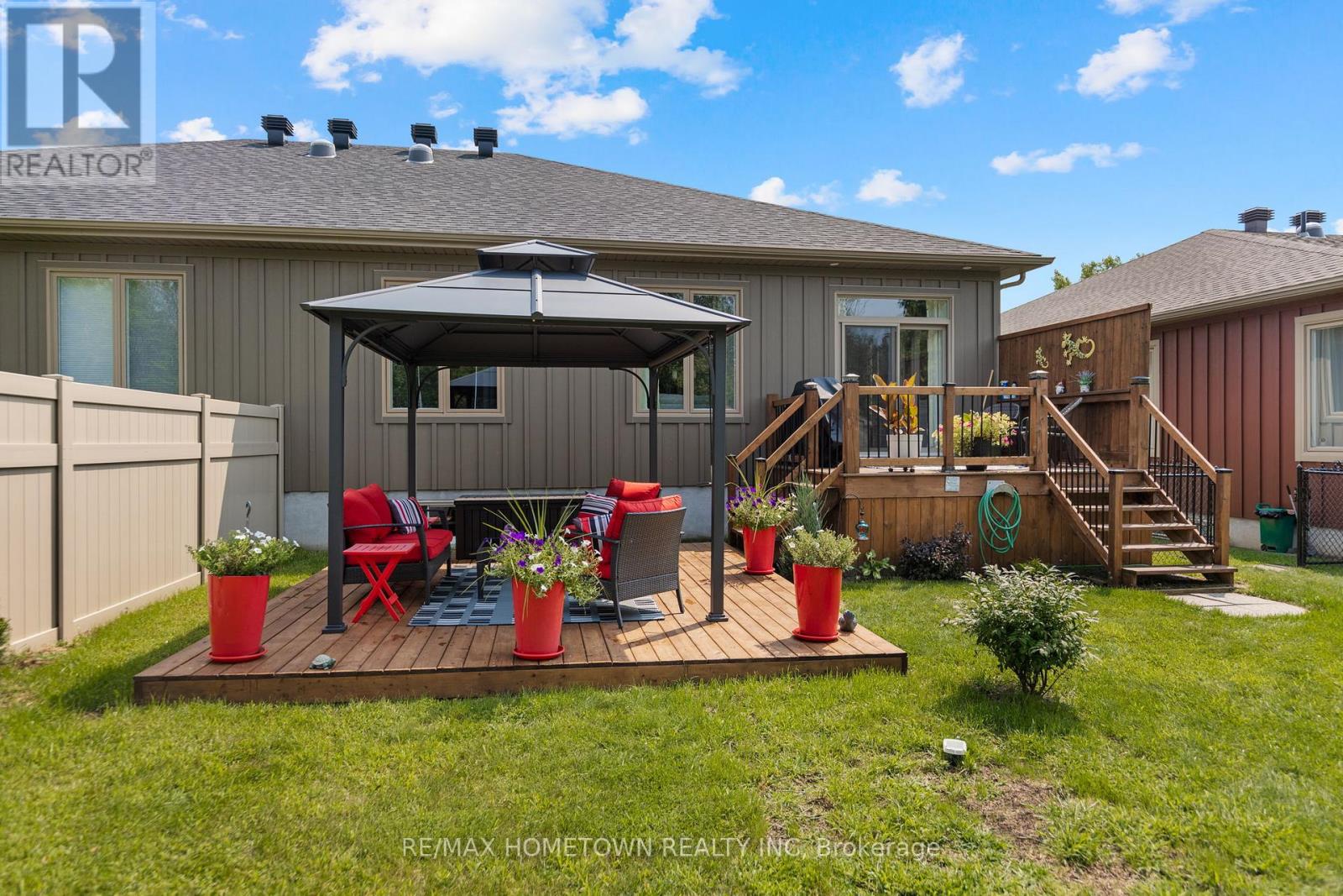 8 BILLINGS AVENUE W — photo 32