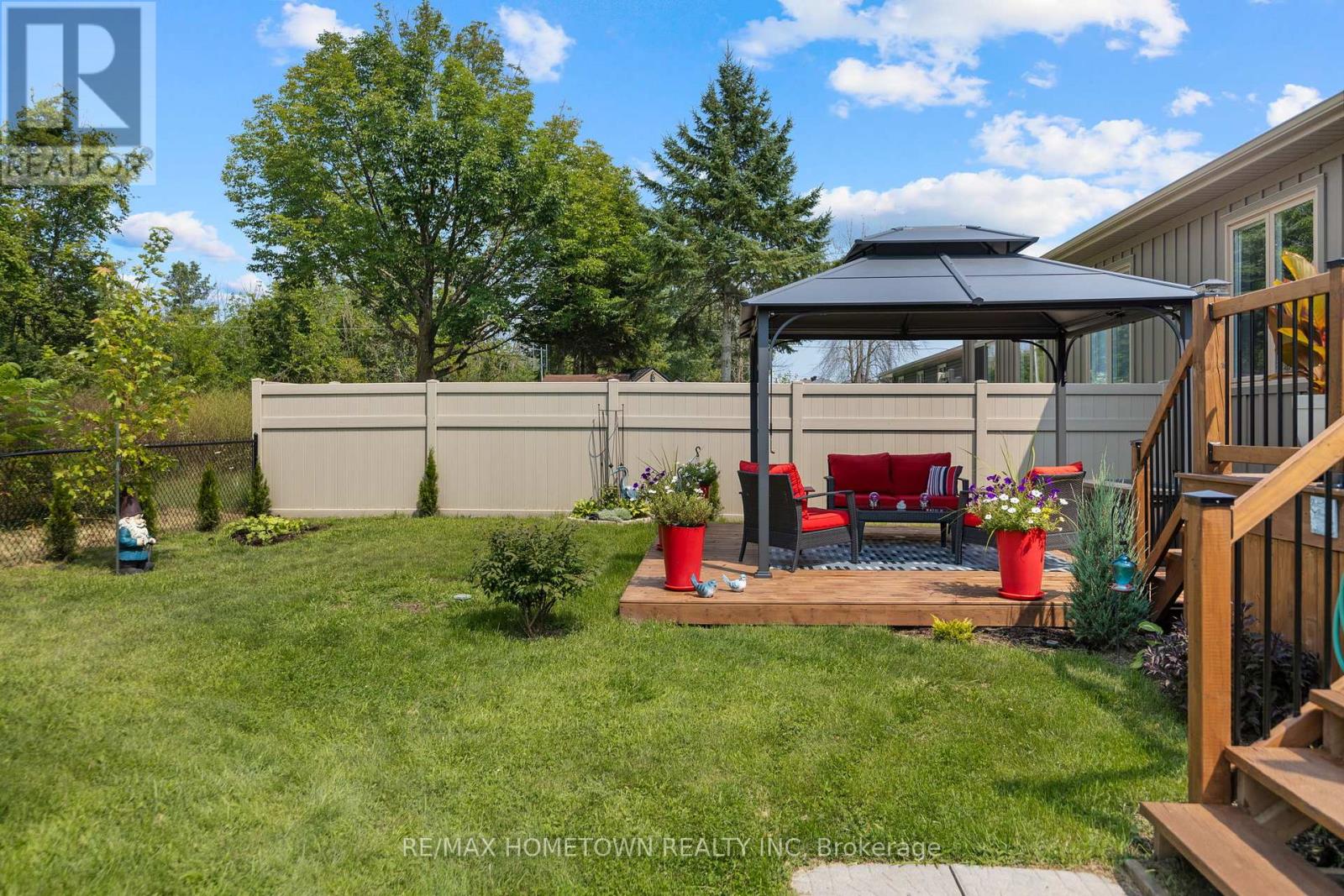 8 BILLINGS AVENUE W — photo 33