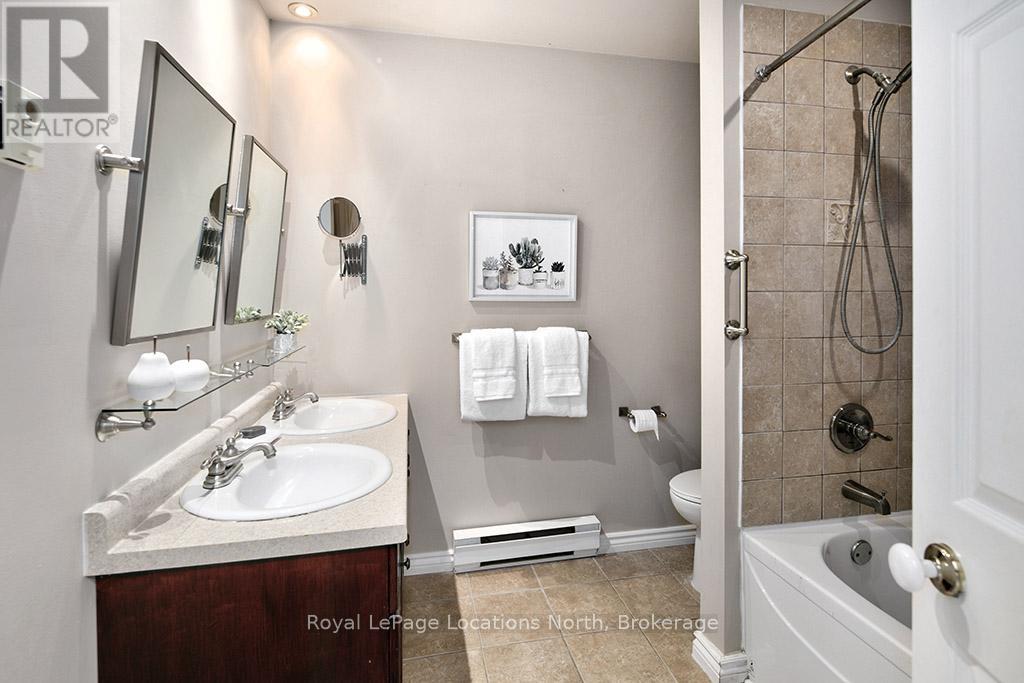 #52 100 ALICE STREET W - 11