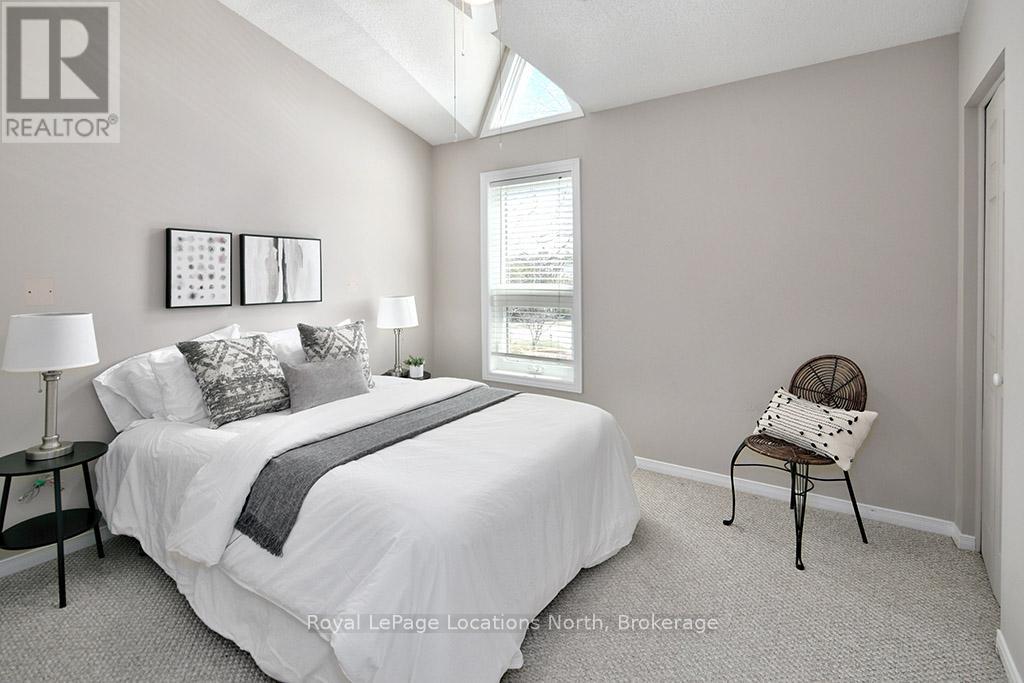 #52 100 ALICE STREET W - 12