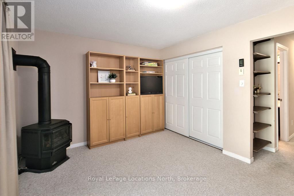 #52 100 ALICE STREET W - 16