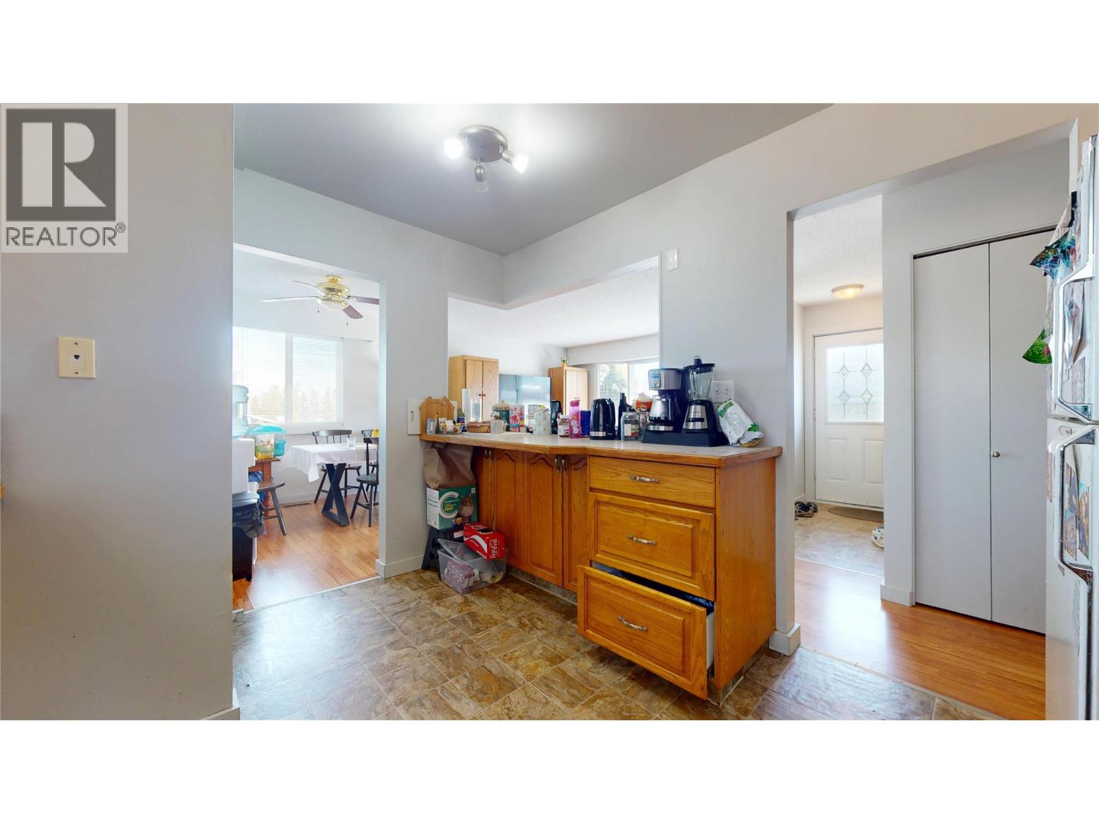 1061 16TH AVENUE S - 9