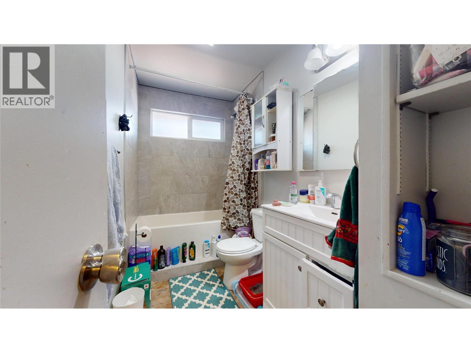 1061 16TH AVENUE S - 10