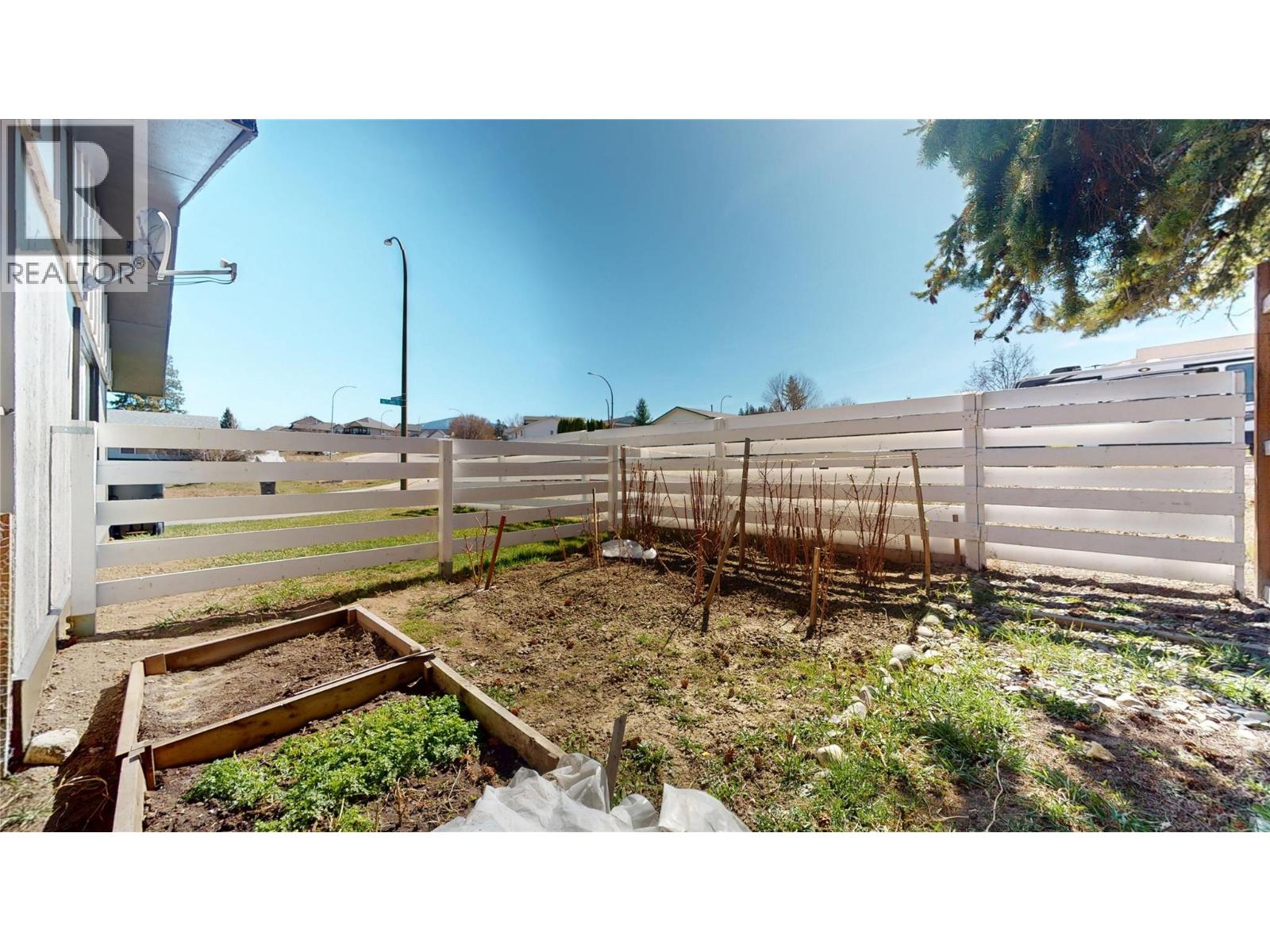 1061 16TH AVENUE S - 22