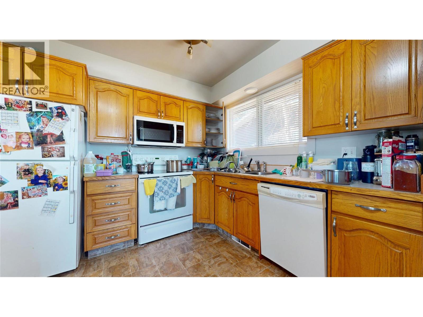 1061 16TH AVENUE S - 7