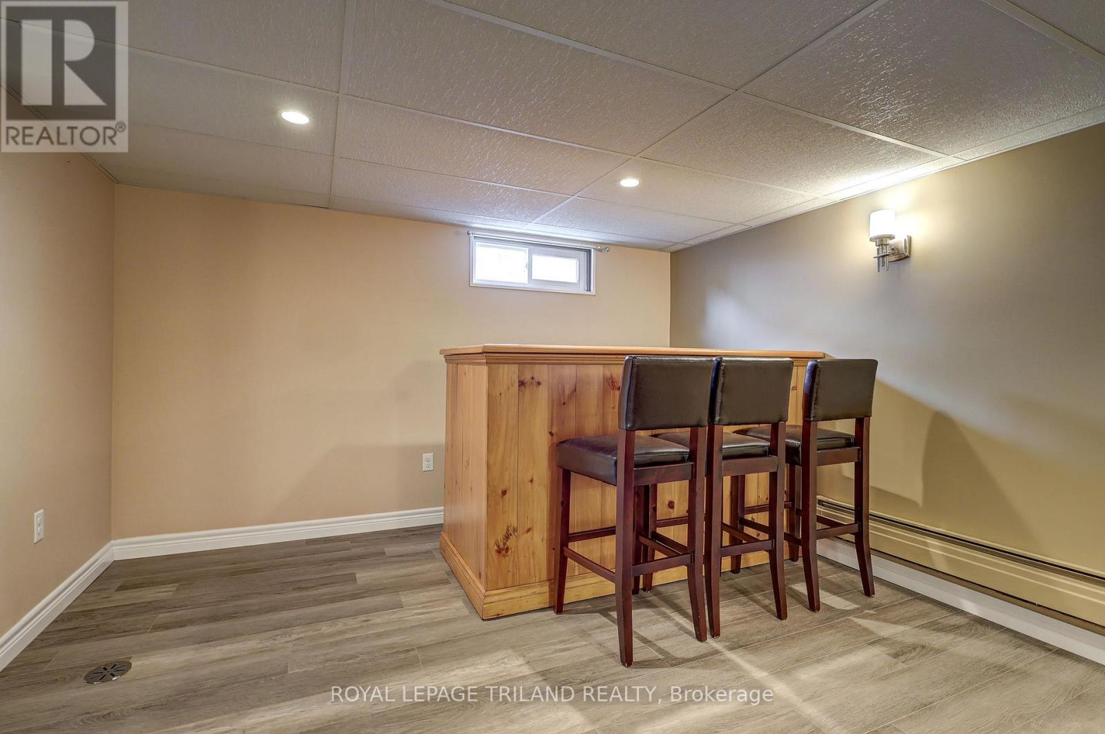 58 VANBUSKIRK DRIVE Property Photo