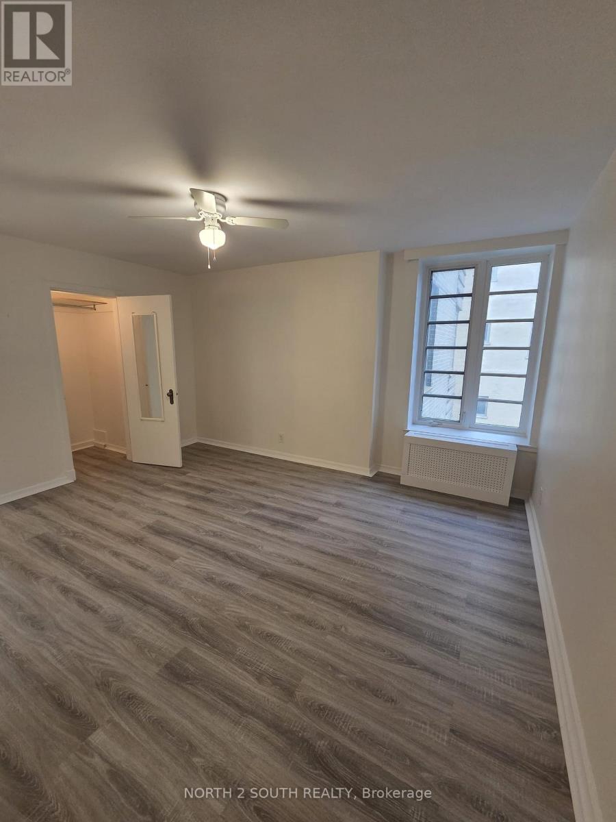#210 707 EGLINTON AVENUE W - 18