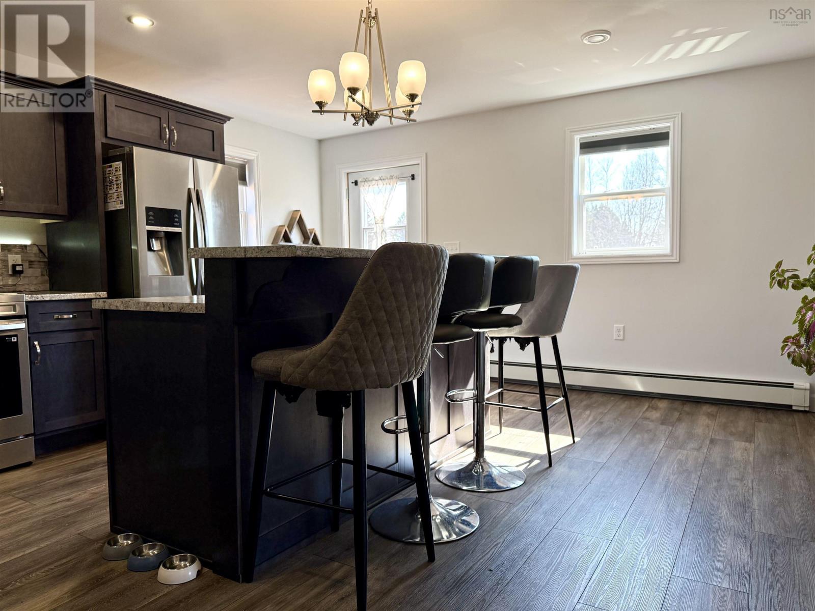 Property 11 of 50 of 636 Macdonald Road