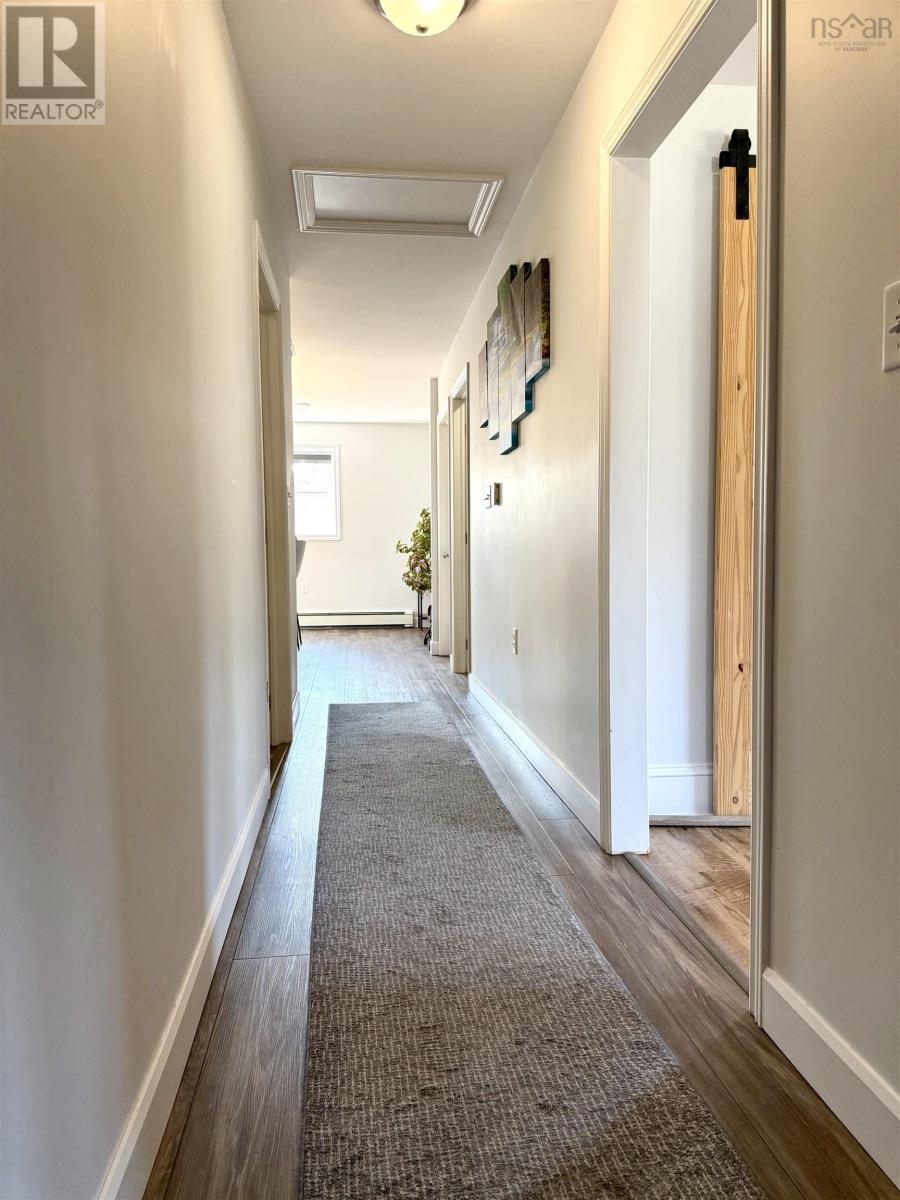 Property 20 of 50 of 636 Macdonald Road