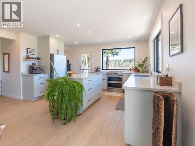 2084 MAHOOD ROAD - 30