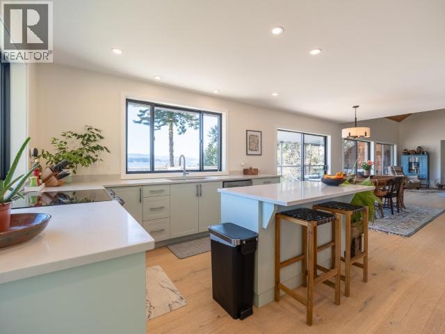 2084 MAHOOD ROAD - 32