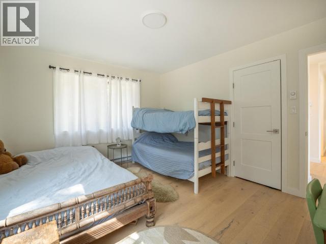 2084 MAHOOD ROAD - 47