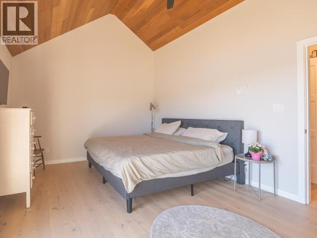 2084 MAHOOD ROAD - 49