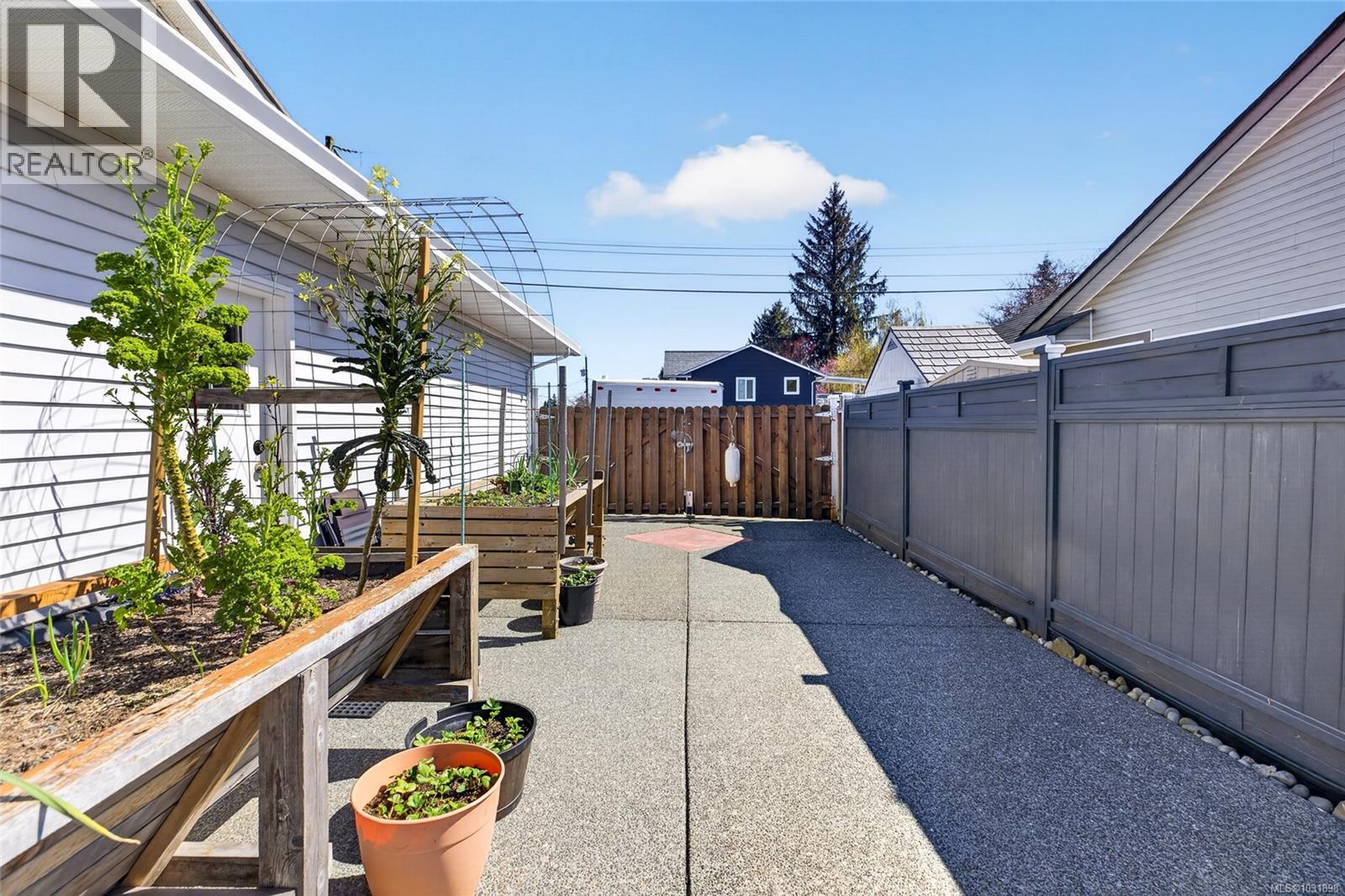 2720 FAIRMILE RD - 28