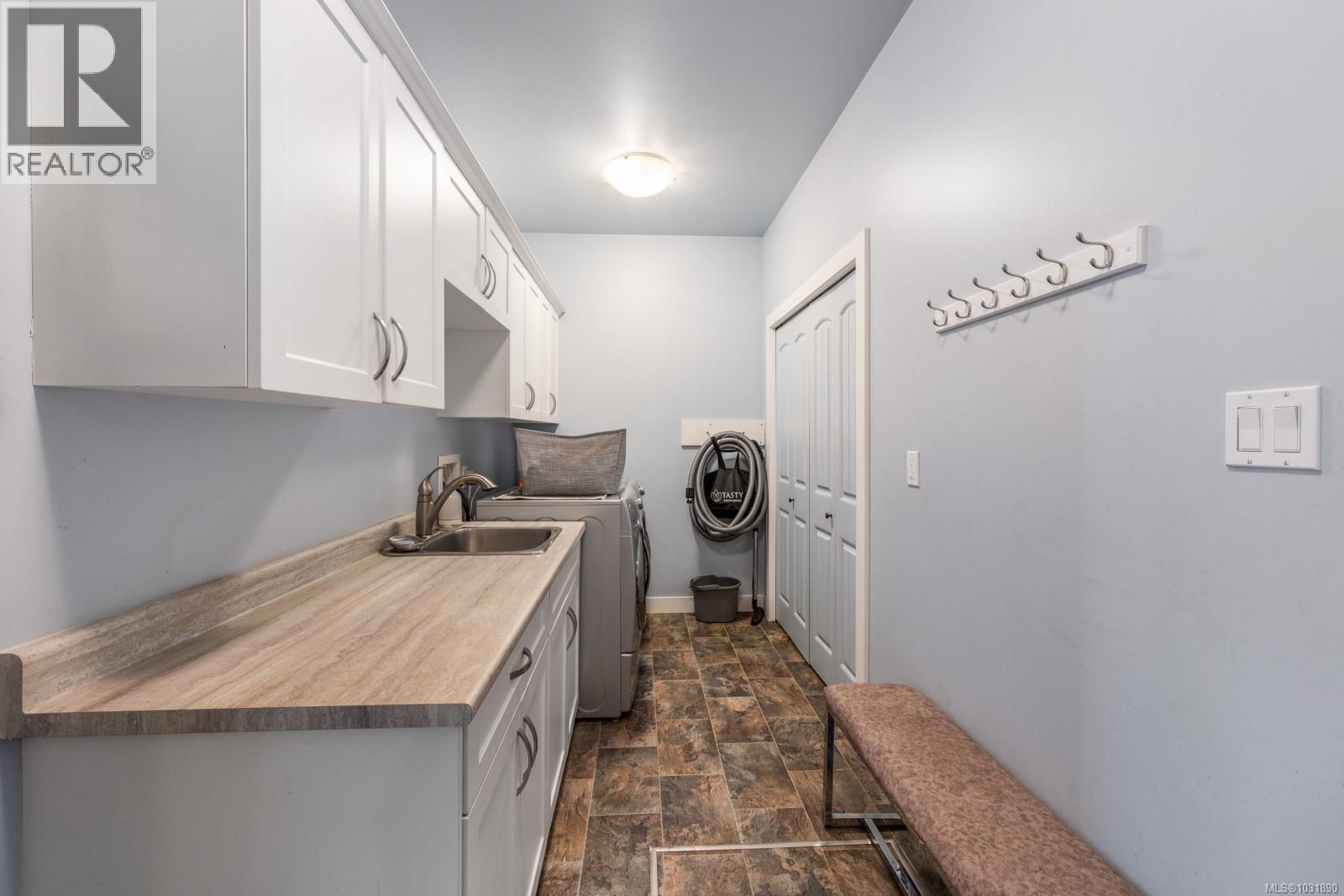 2483 WALBRAN PL - 36