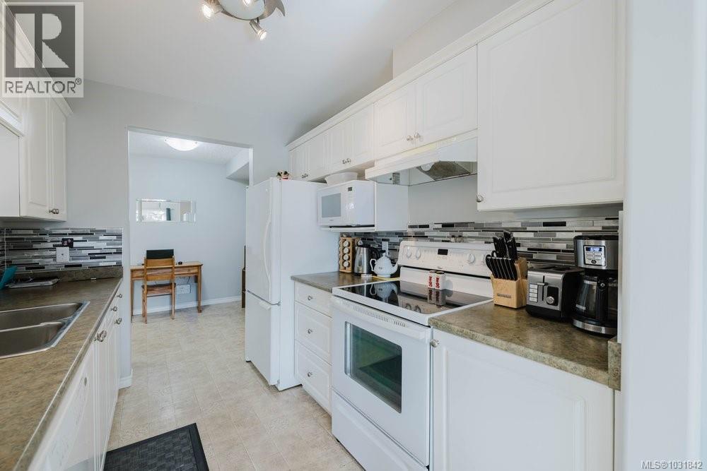 #119 793 MEAFORD AVE - 15