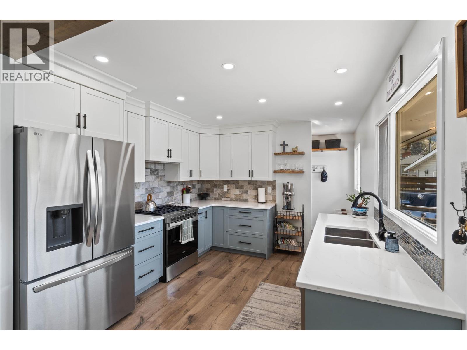 146 CURLEW PLACE - 13