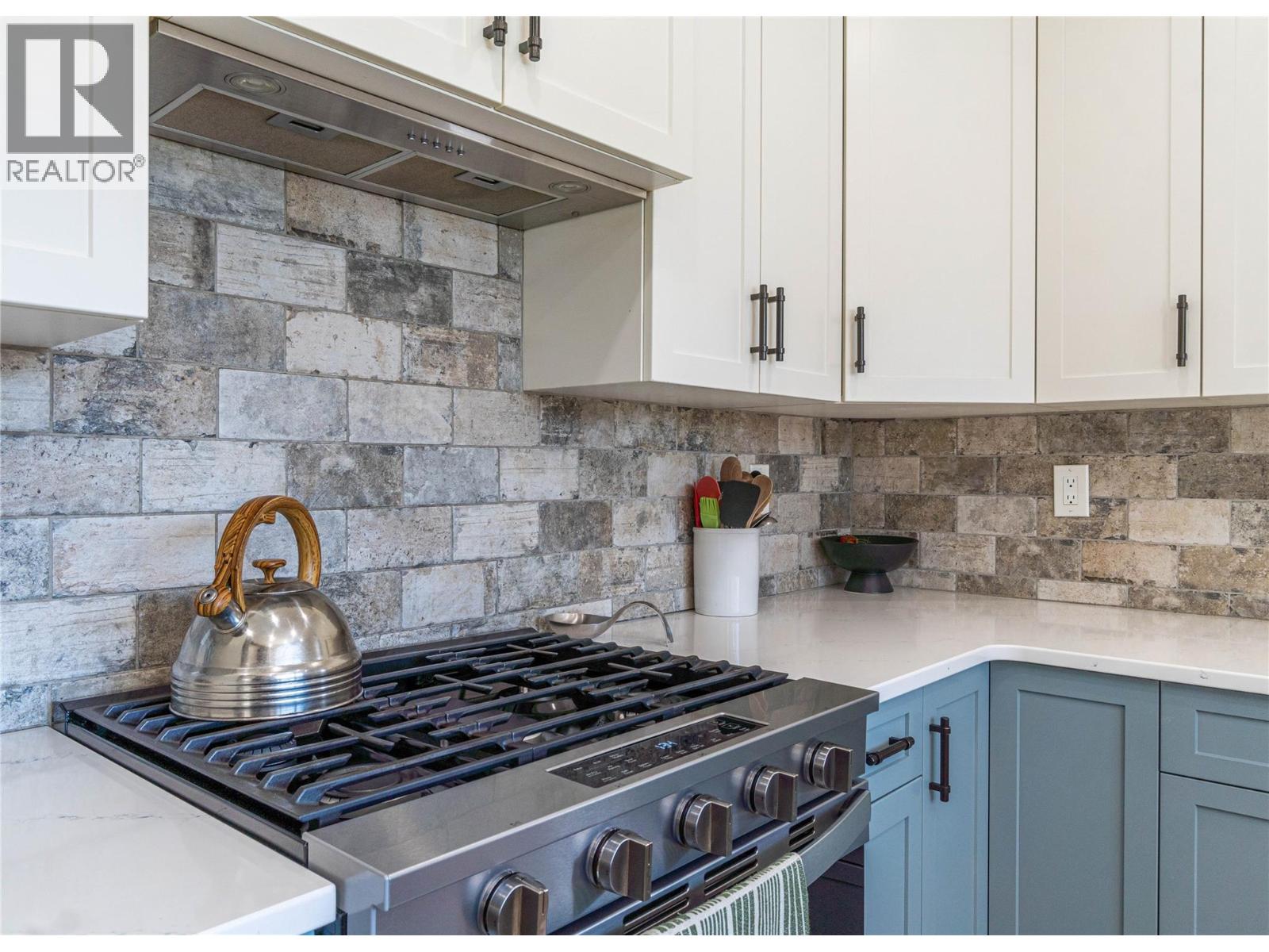 146 CURLEW PLACE - 14