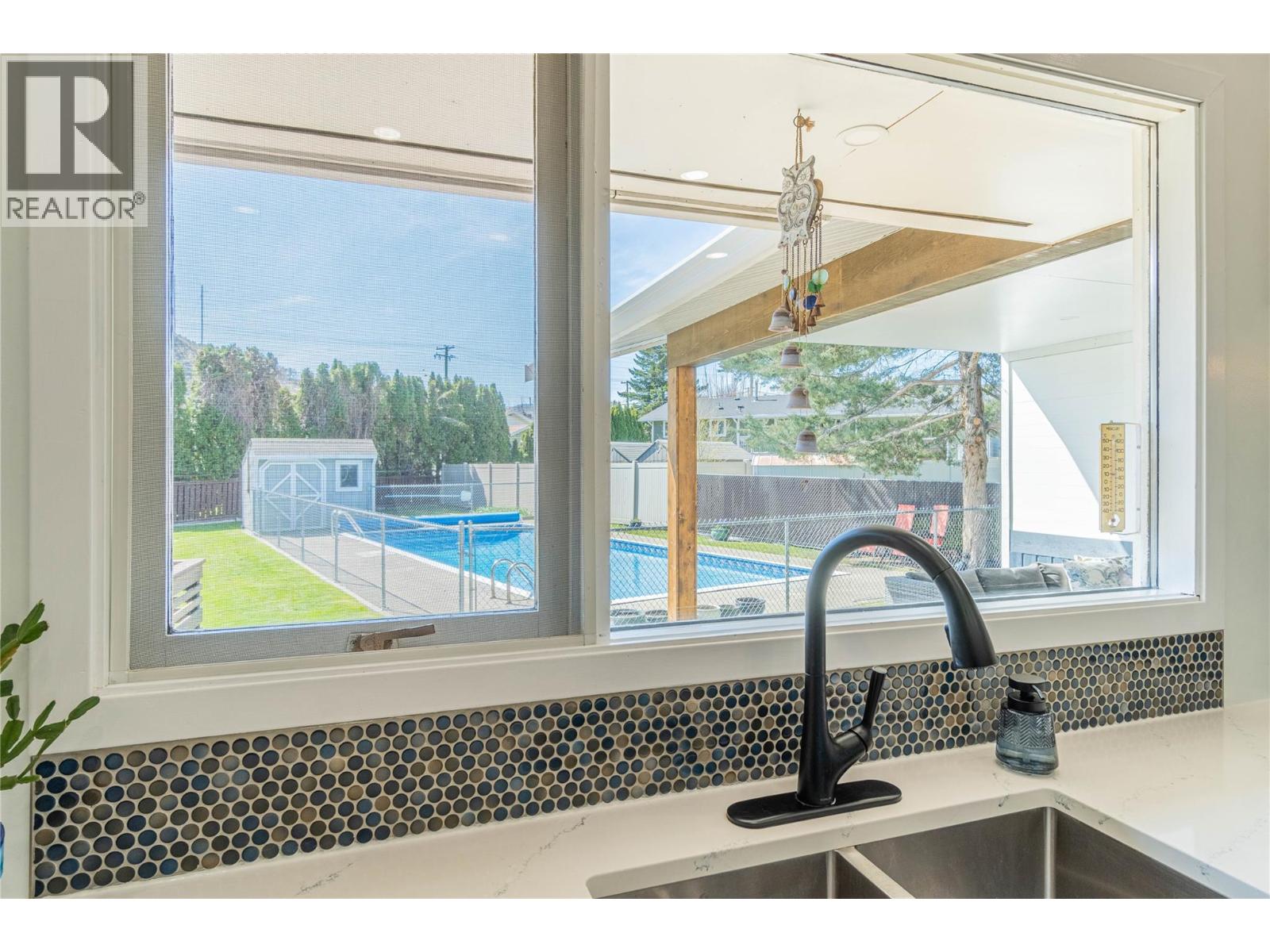 146 CURLEW PLACE - 17