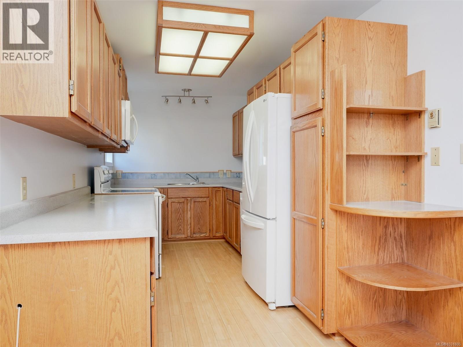 1335 Rudlin St - 8