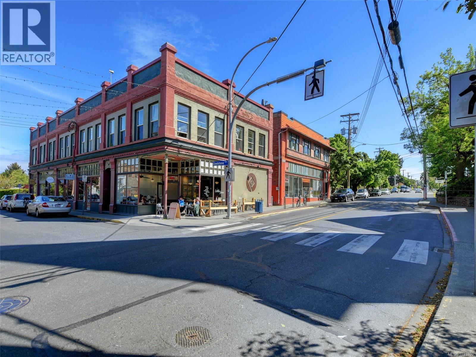 Fernwood Pub