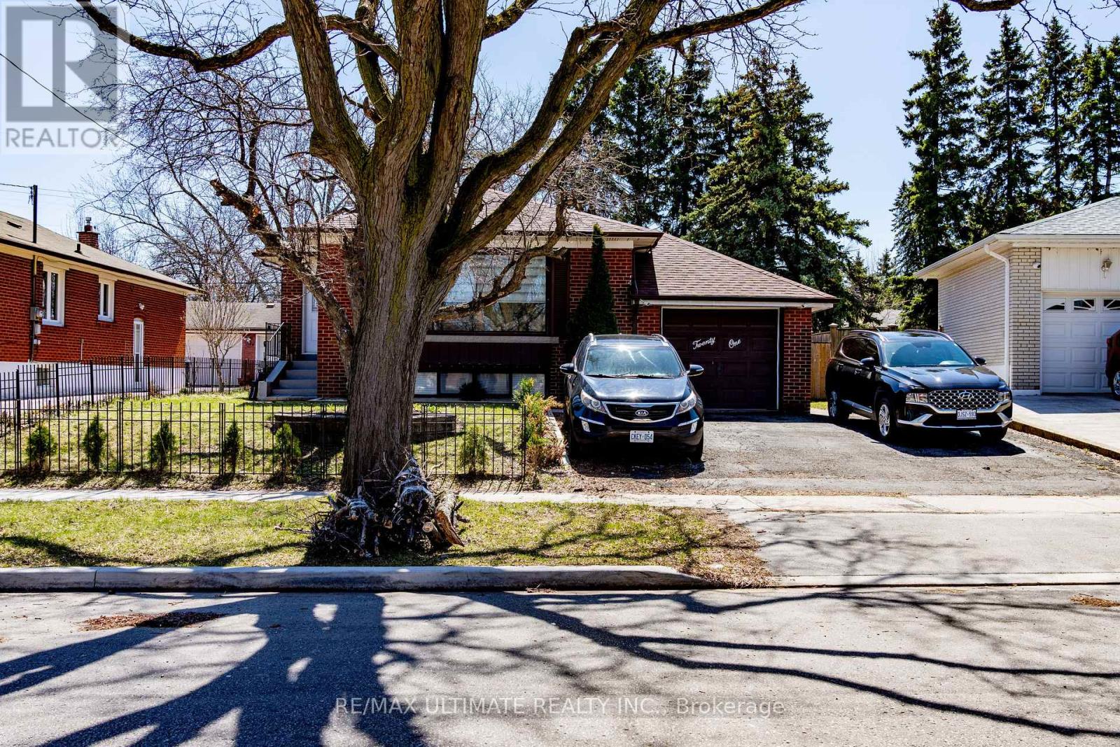 21 BENWAY DRIVE - 1