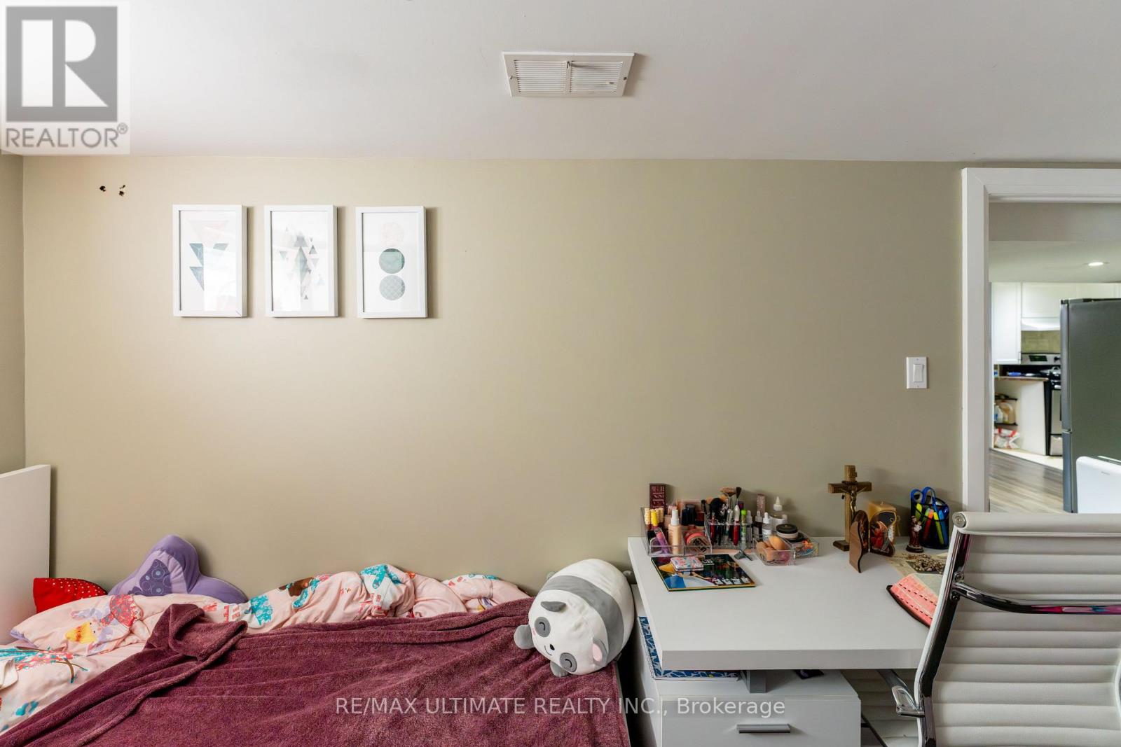 21 BENWAY DRIVE - 45