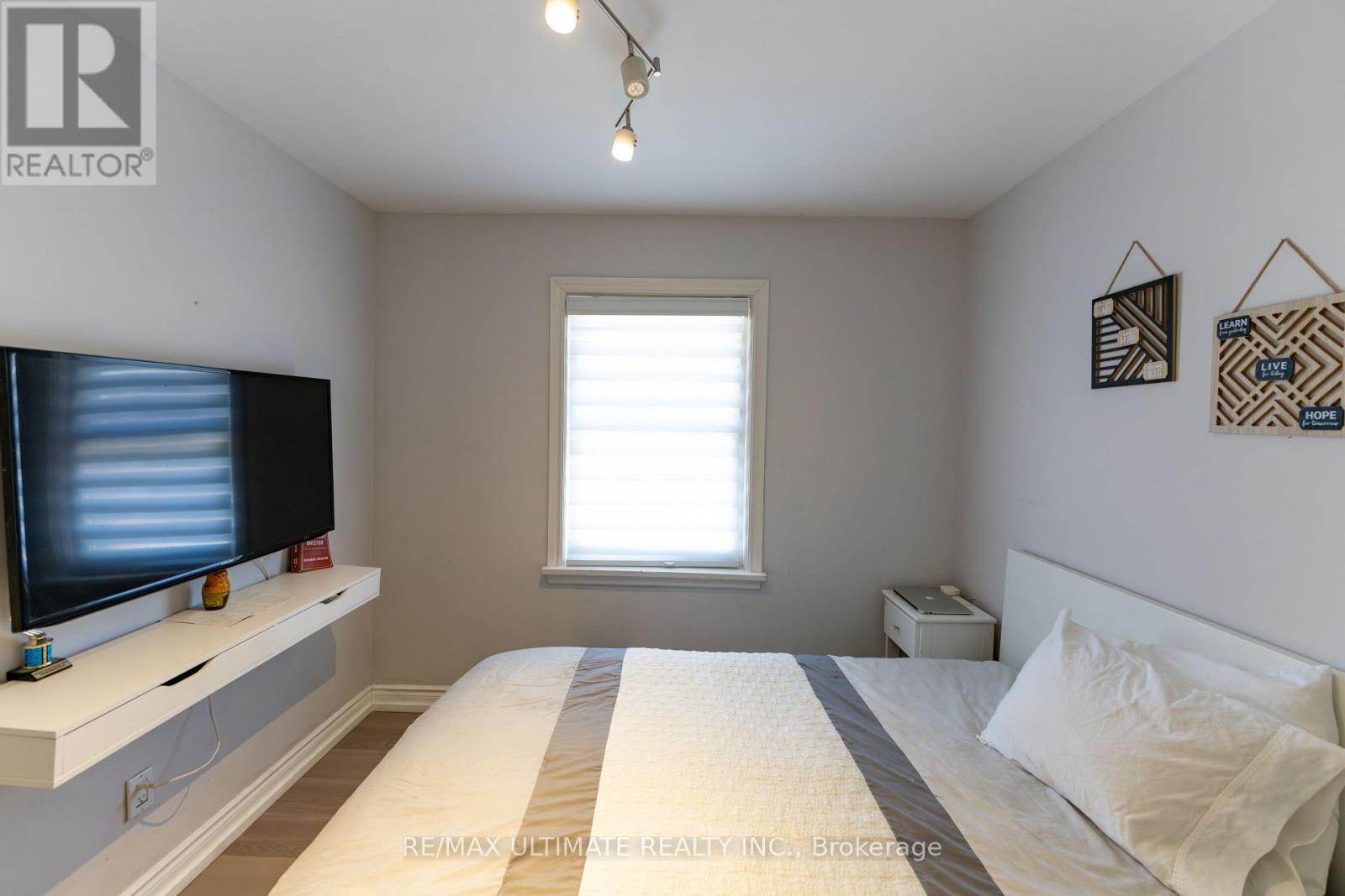 21 BENWAY DRIVE - 23