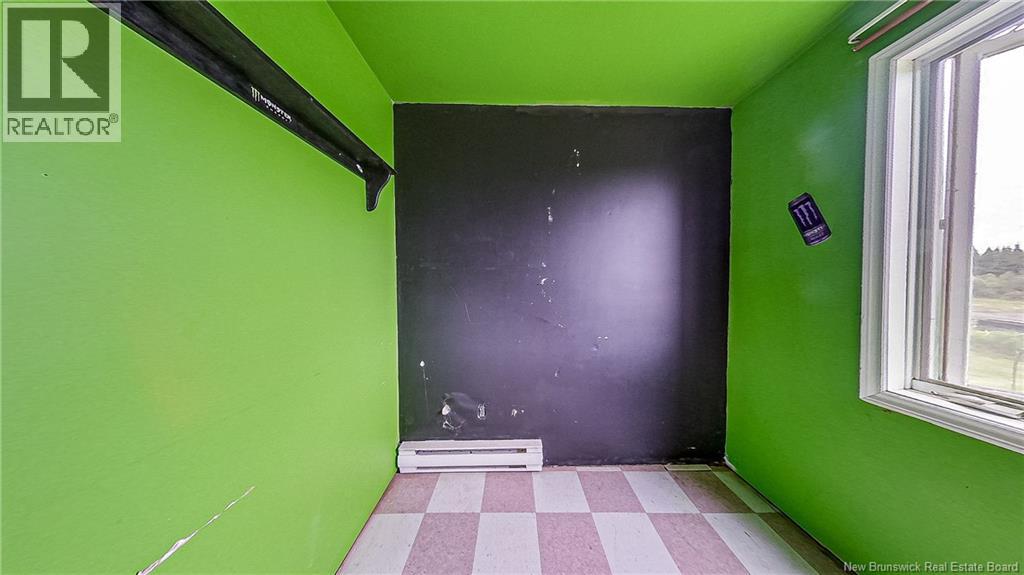 4751 Route 104 — photo 37