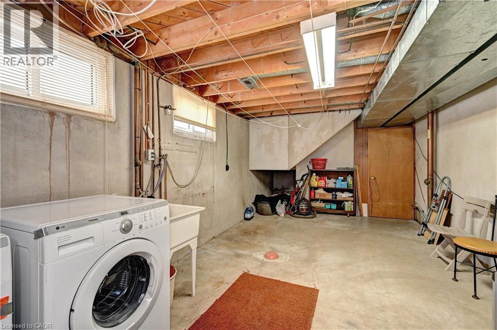 132 FOREST HILL Drive — photo 36