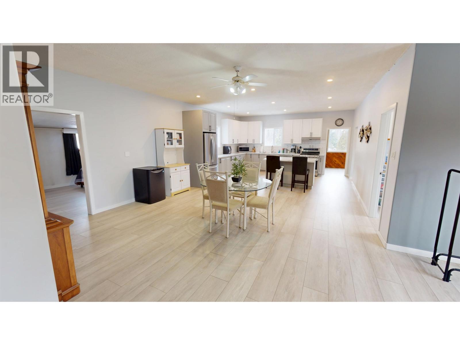 2107 RAWLINGS ROAD, Quesnel
