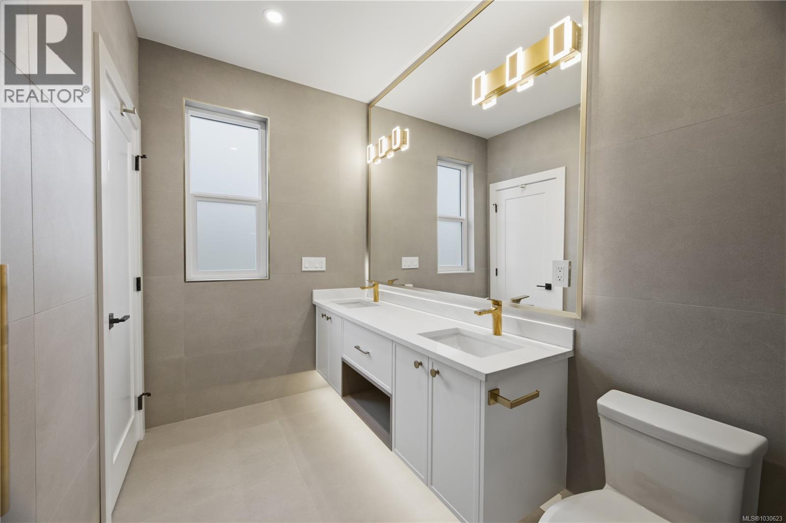  2090 Kingbird Drive, Langford