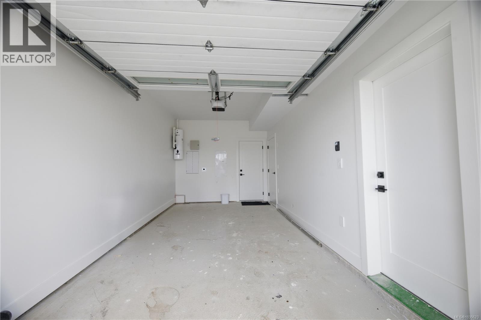  2090 Kingbird Drive, Langford