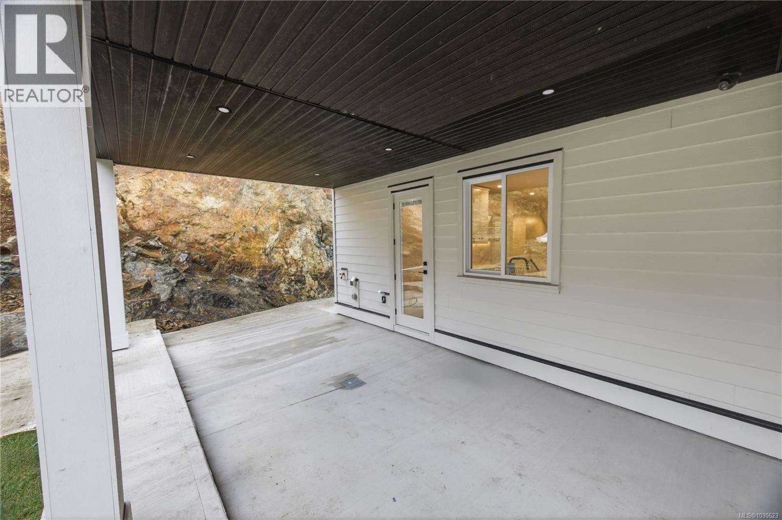  2090 Kingbird Drive, Langford