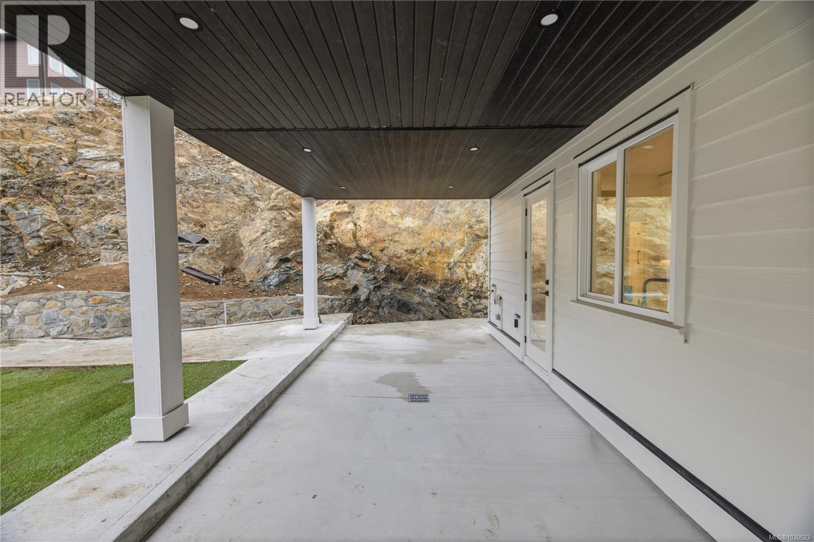  2090 Kingbird Drive, Langford