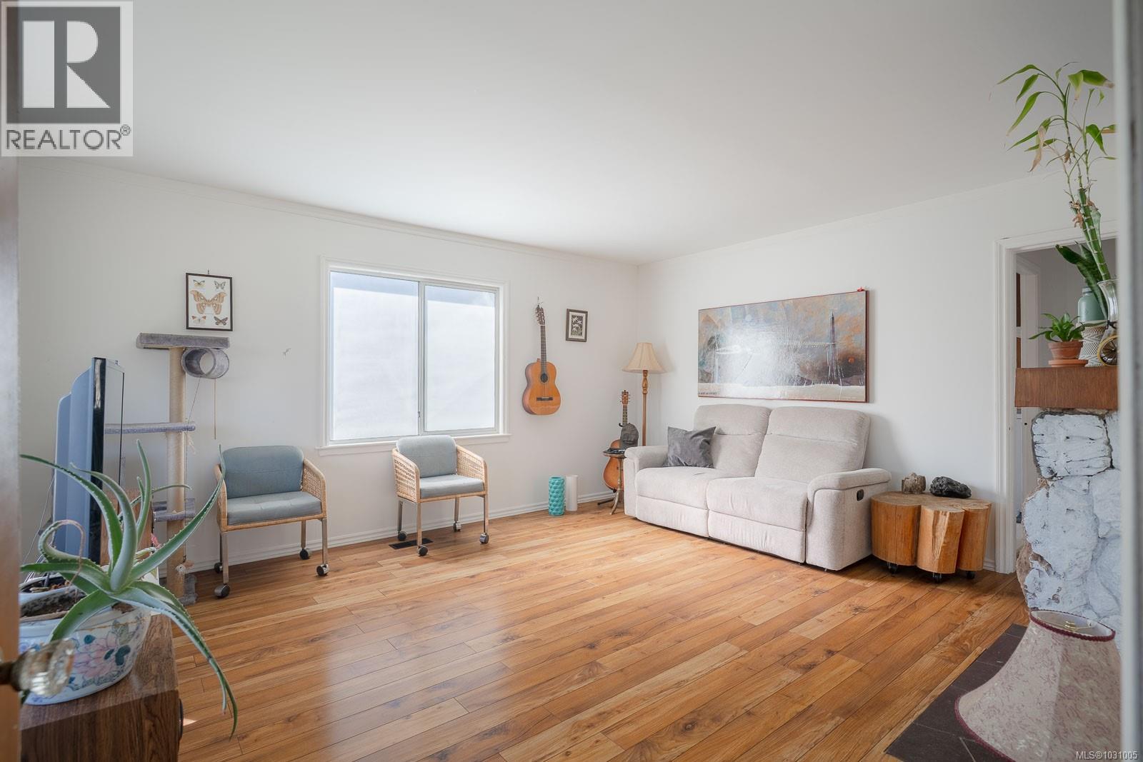 464 Renfrew St - 7