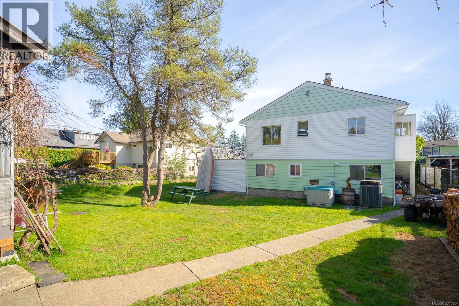 464 Renfrew St - 3
