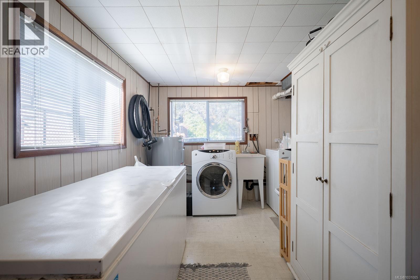 464 Renfrew St - 23