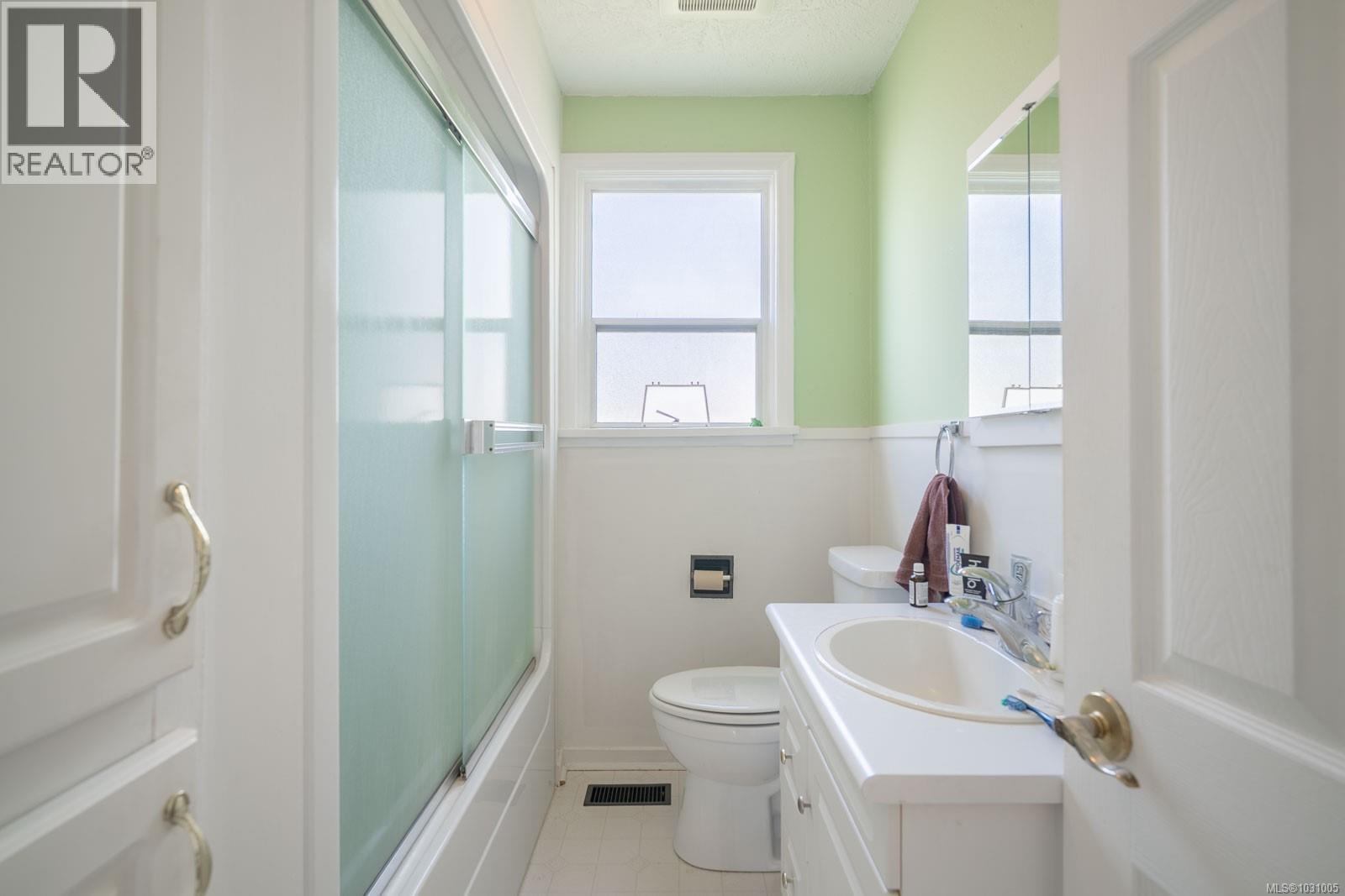 464 Renfrew St - 15