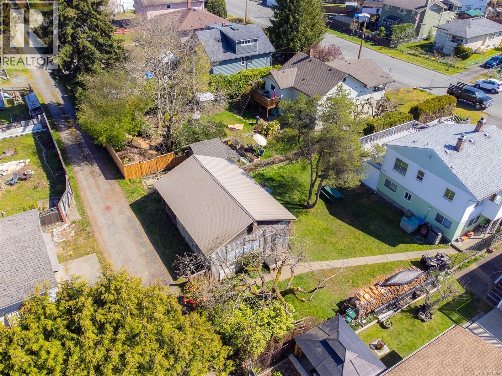 464 Renfrew St - 44