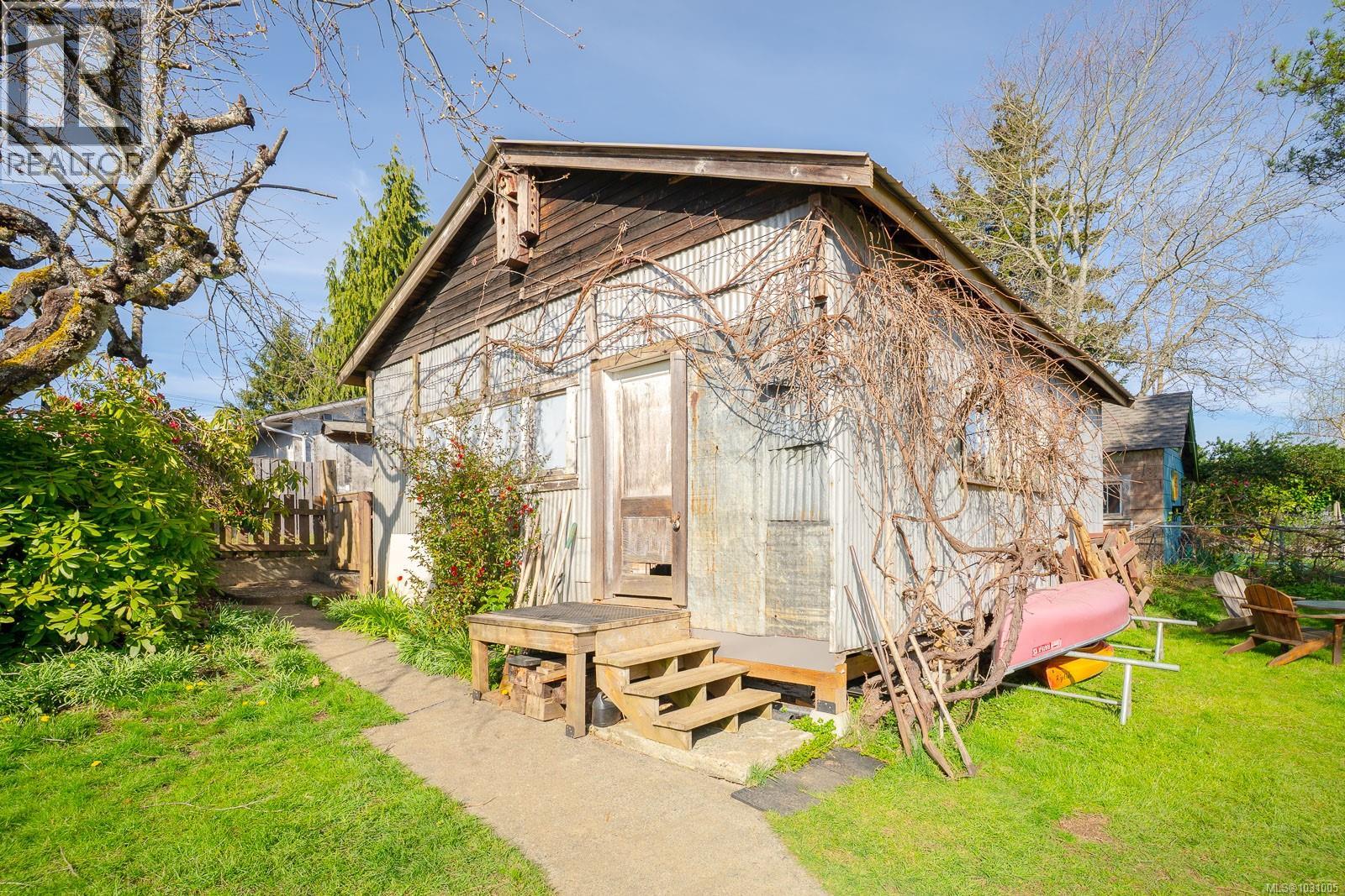 464 Renfrew St - 28