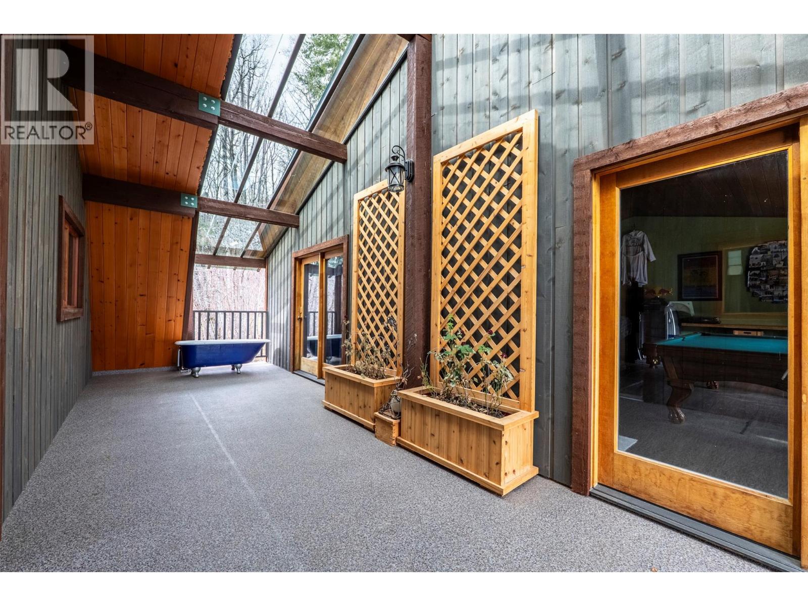 3169 Bainbridge Road - 36