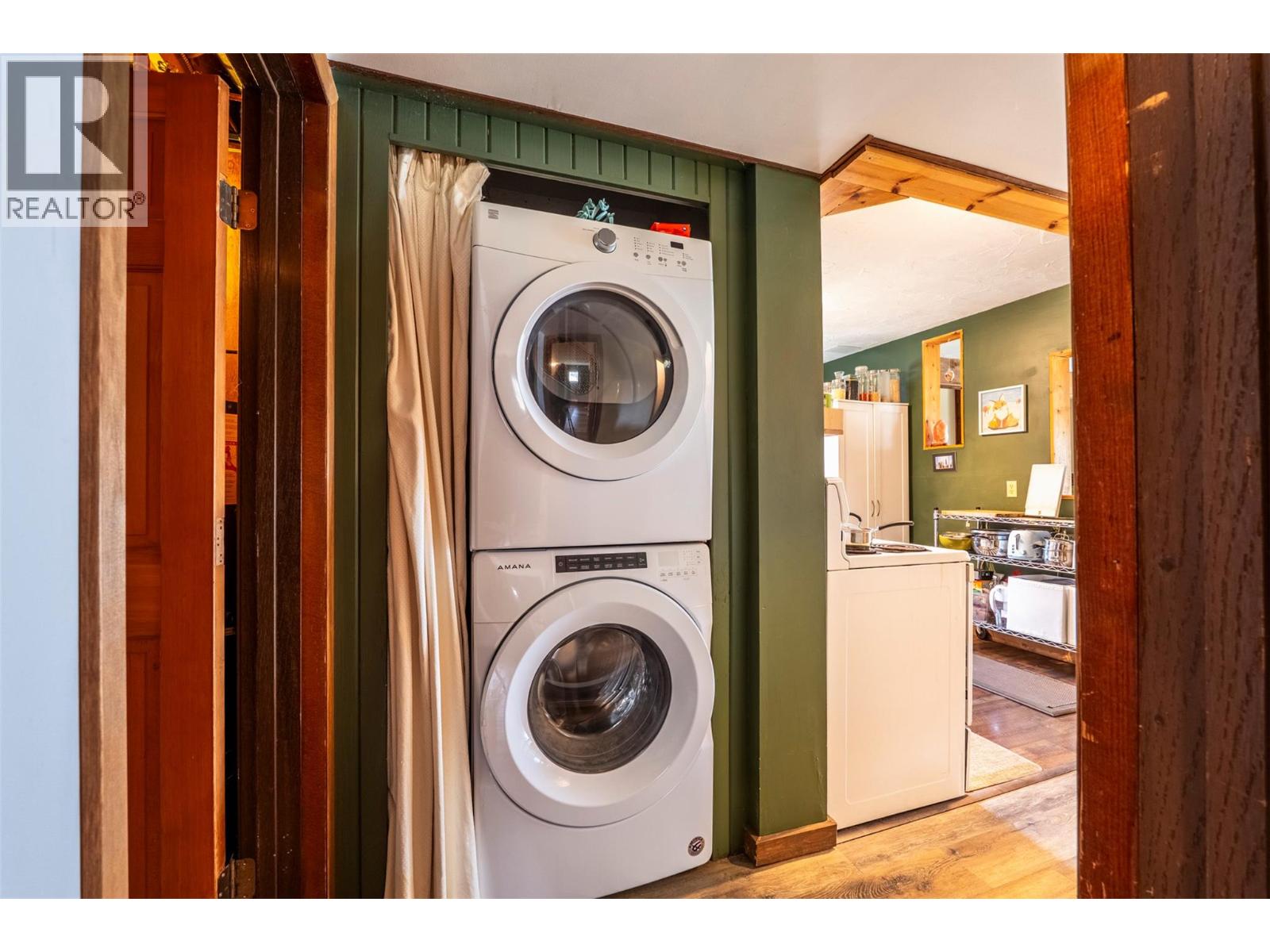 3169 Bainbridge Road - 54