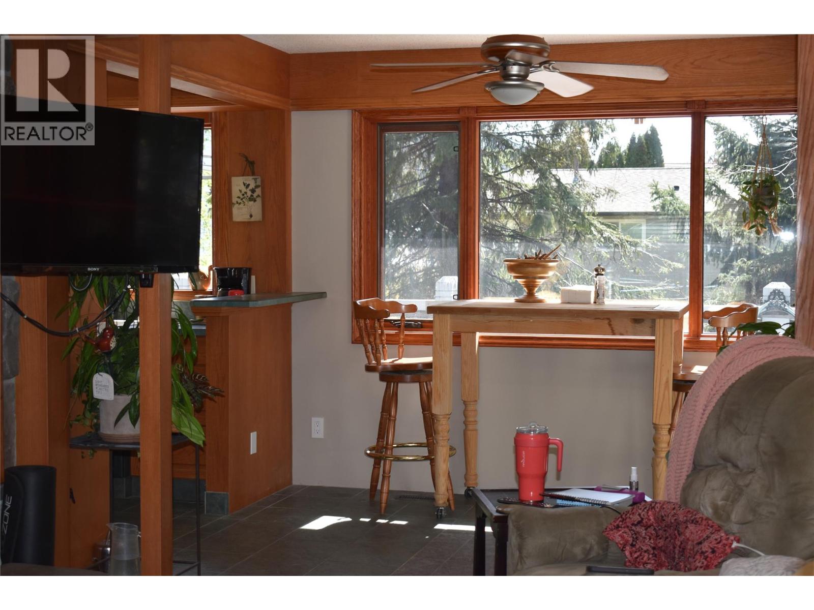 326 Adamson Drive, Penticton