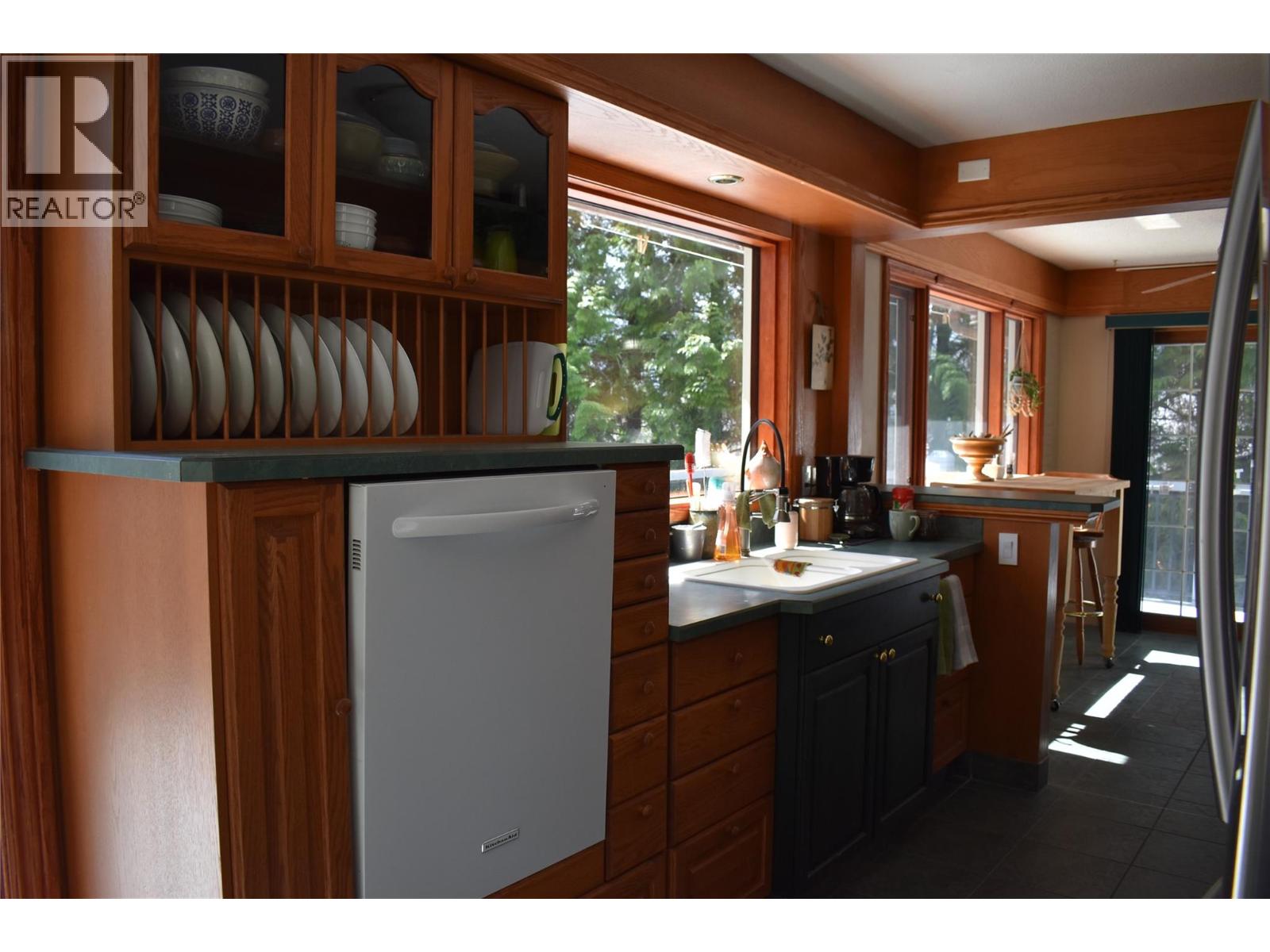 326 Adamson Drive, Penticton