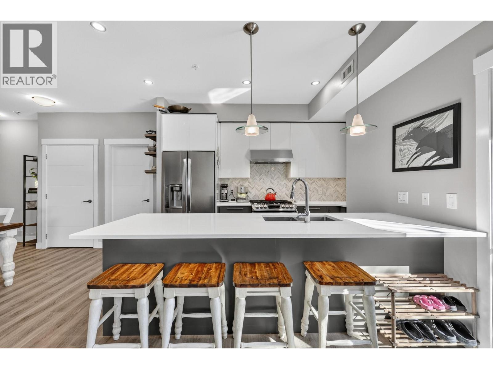 #108 1883 WATER STREET - 10